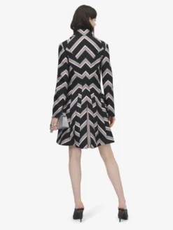 Cappotto a righe Chevron da Donna in Nero/Rosso