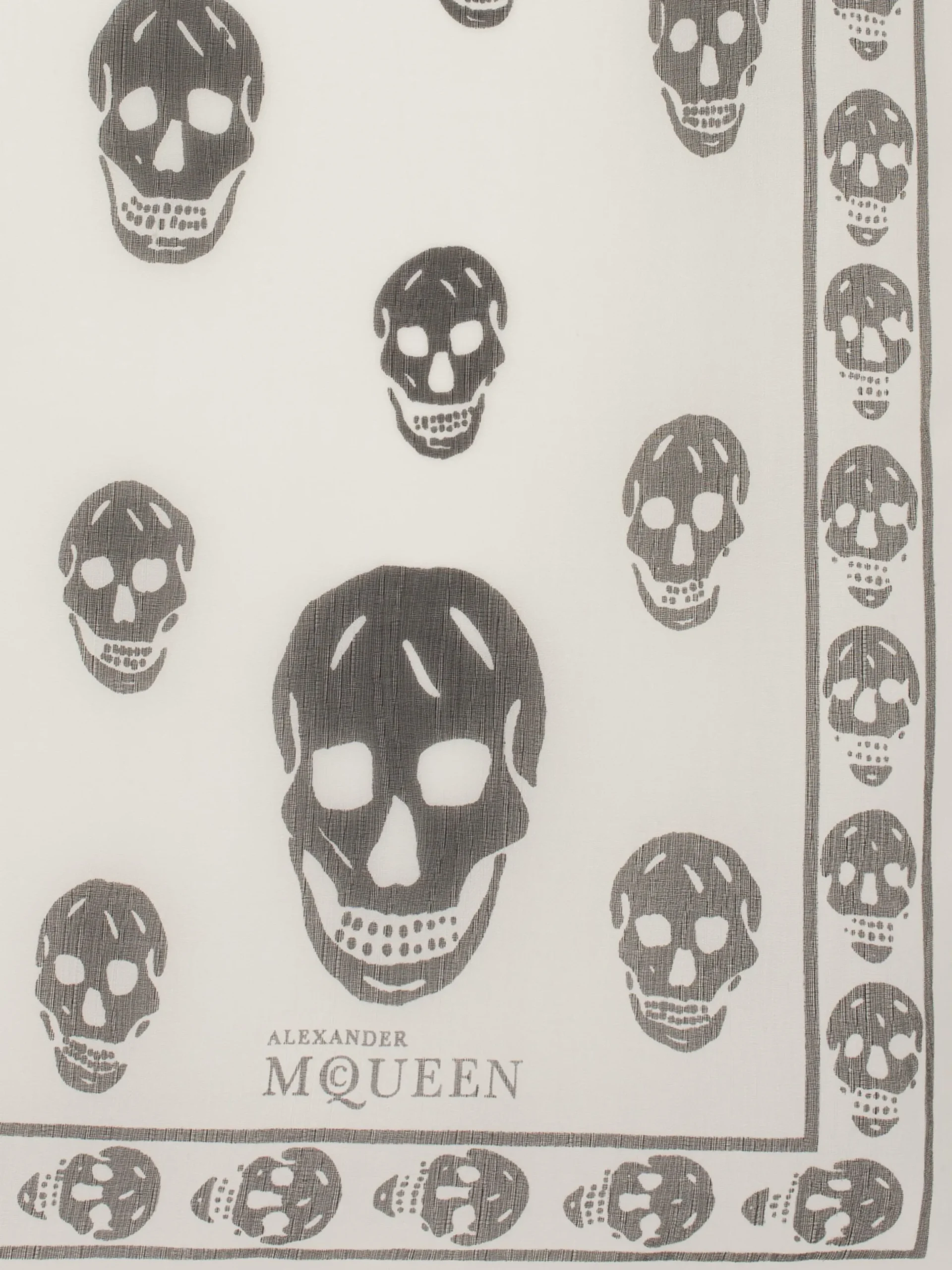 Foulard Skull Classico in Chiffon di Seta in Avorio/Nero