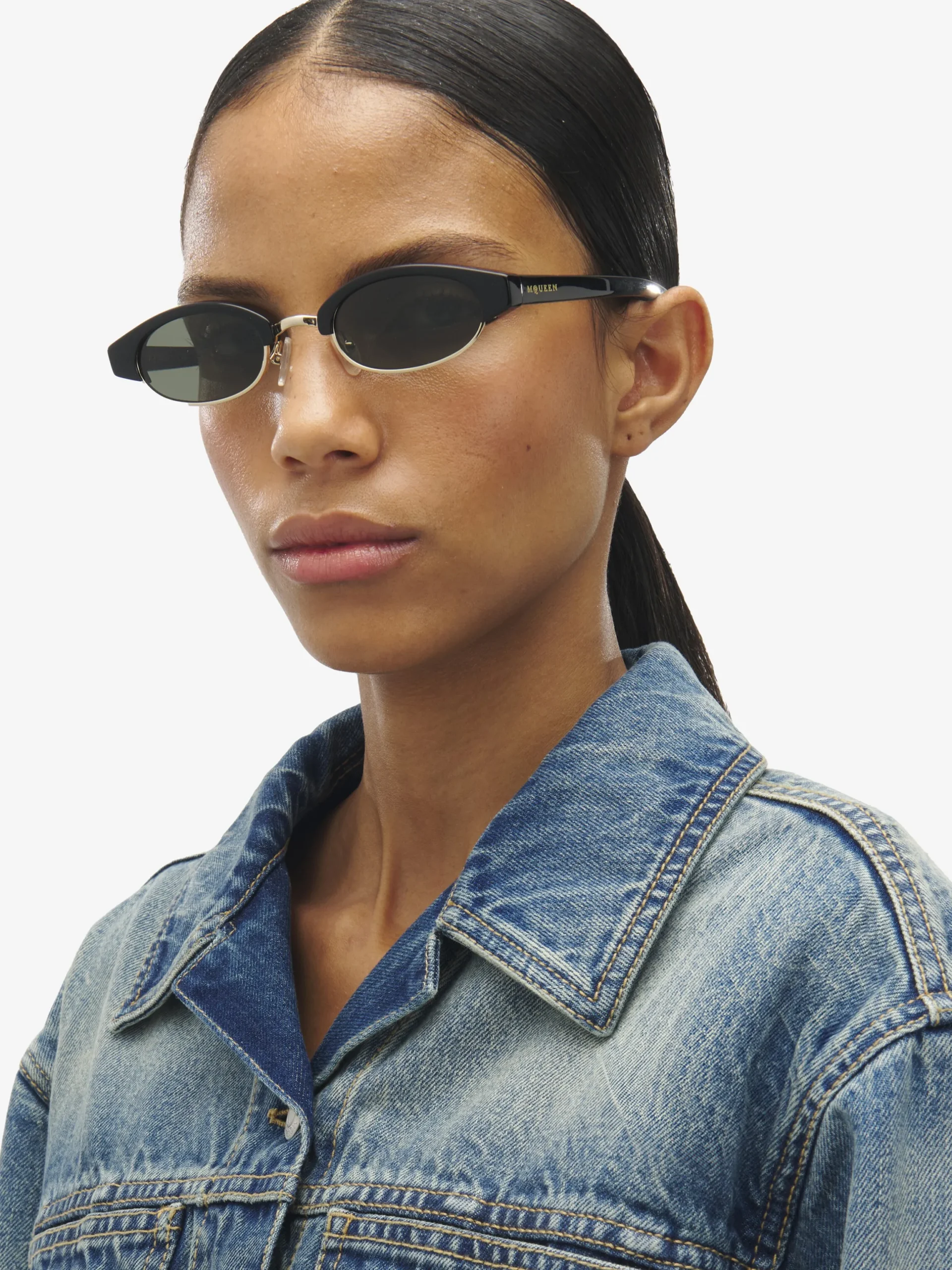 Occhiali da sole McQueen Ellipse in Nero/Fumé