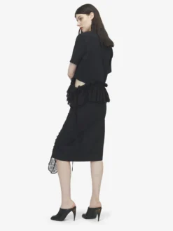 T-shirt con volant in pizzo da Donna in Nero